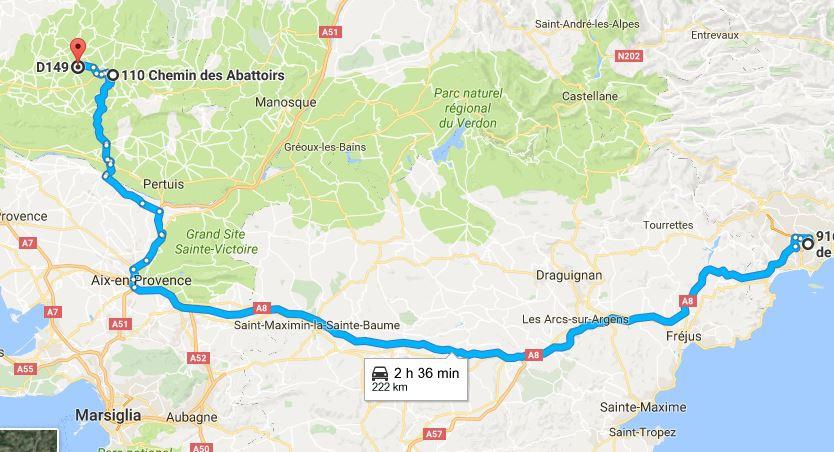 APT e il mercato Provenzale Roussillon e le terre D ocra Domenica 7 agosto : partiamo da Roussillon alle ore 8:30 in direzione di Fontaine-de-Vaucluse Arriviamo al camping La Couteliere (43 54 34.