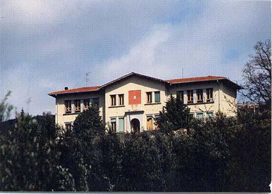 ISTITUTO COMPRENSIVO STATALE LORENZO BARTOLINI SCUOLA DELL INFANZIA DI SOFIGNANO Via di Sofignano, 101 59021 Vaiano Comune di Vaiano Tel.-Fax 0574/988196 e-mail: si.sofignano@scuole.prato.it Cod.