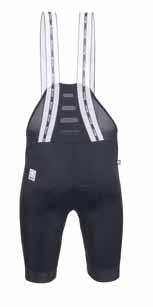 These aerodynamic bib-shorts are made from Lycra Newport fabric: it s elastic and compressing to reduce muscle strain.