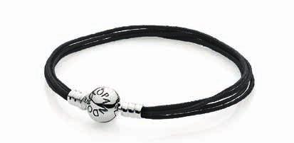 MOMENTS Multistring bracelets We recommend that the Multistring bracelets are worn with a maximum of 7-9 charms. You can also measure a bracelet you already have.