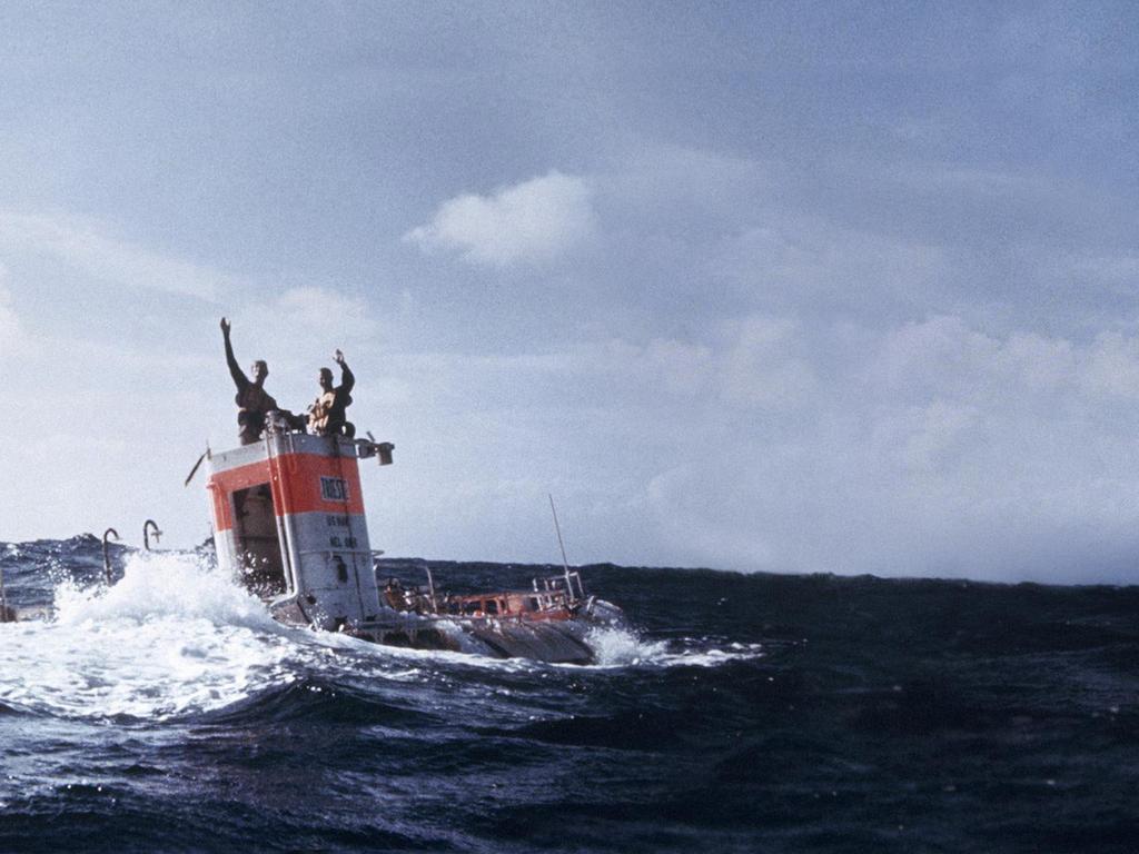 L immersione storica UN RECORD SENZA PRECEDENTI Il Trieste e l orologio fissato al suo scafo resistettero con successo alla devastante pressione che nessun sommergibile, e naturalmente nessun