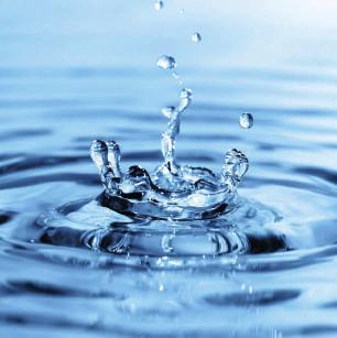 ACQUA PURIFICATA ED ENERGIZZATA L acqua è l ingrediente fondamentale per la realizzazione dei nostri prodotti in quanto veicolante dei