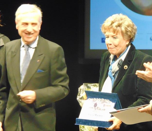 Lecco: Dacia Maraini riceve il premio A.Manzoni alla carriera leccoonline.com/articolo.
