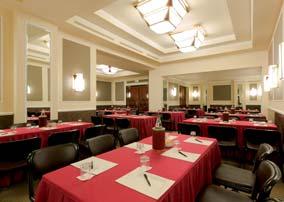 Spacious meeting rooms conceived for conferences, meetings and congresses.