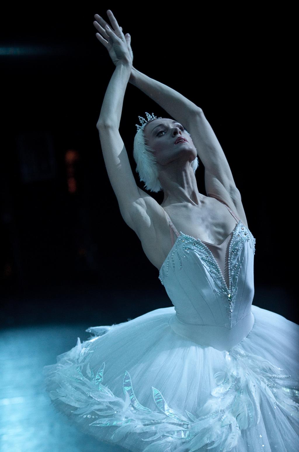 II atto Petits Cygnes Grands Cygnes Variazione d Odette Coda Finale Mariinsky, https://www.youtube.com/watch?