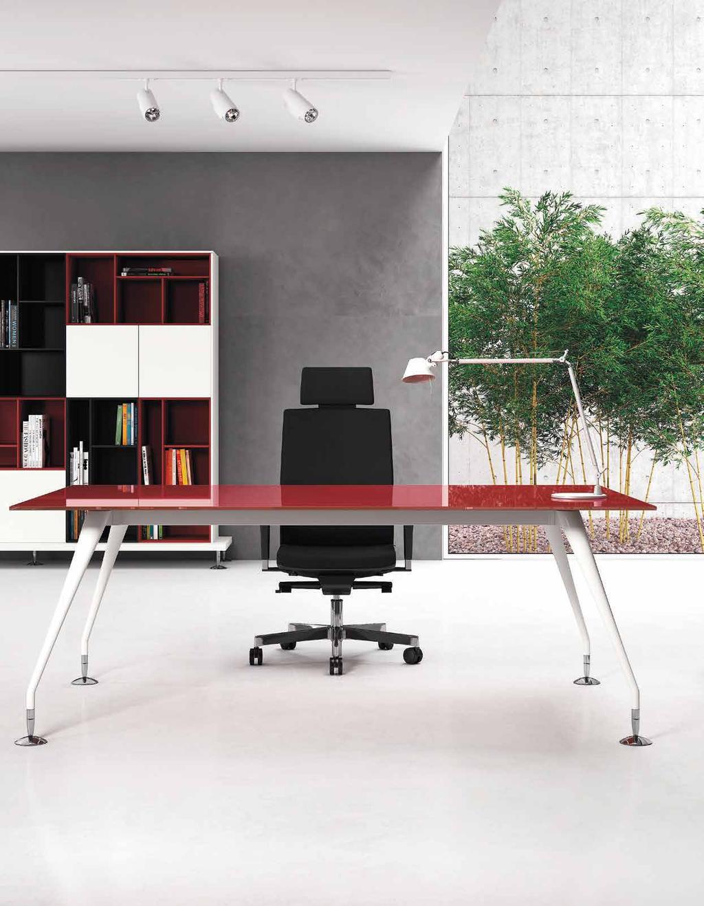 ENOSI is a modular executive line of office furniture which has been designed to facilitate and promote teamwork, where skills