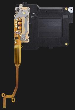 Doppio, versatile alloggiamento per card di memoria CompactFlash* e SD L alloggiamento card doppio soddisfa tutte le vostre esigenze.