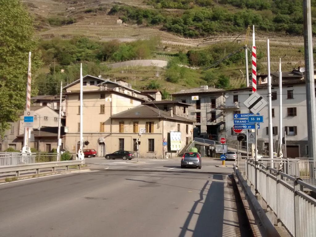 00) percorso del treno con l'ausilio di microfono specifico della sulle carrozze alla stazione di St.Moritz.