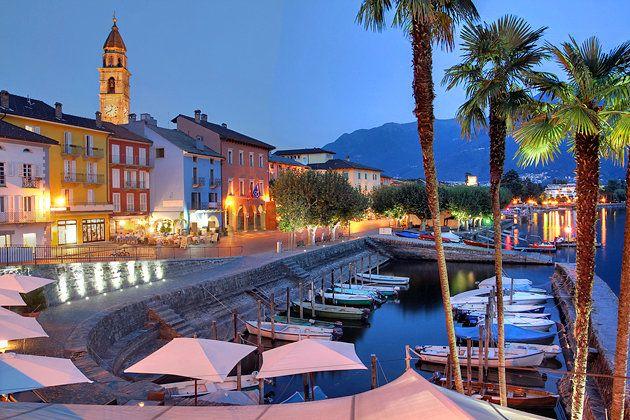 Ascona è situata sul Lago Maggiore ed è