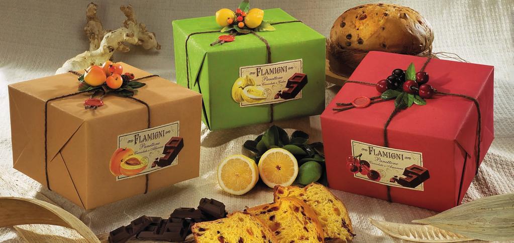 Linea Rustica L assortimento di Panettoni senza glassa con deliziose frutte candite e gocce di cioccolato fondente The assortment of Panettoni without sugar icing with candied fruit and dark