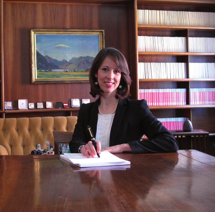 I professionisti Nata a Venezia nel 1981, si è laureata in Giurisprudenza nel 2004 presso l Università degli Studi di Padova con il massimo dei voti.
