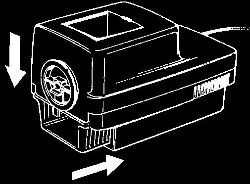 1- Inserire uno dei Rulli grattugia (D) nel vano sede rullo del Corpo motore () con il perno (estremità fresata) per l accoppiamento all albero motore come indicato in Fig.2 (1 a fase).
