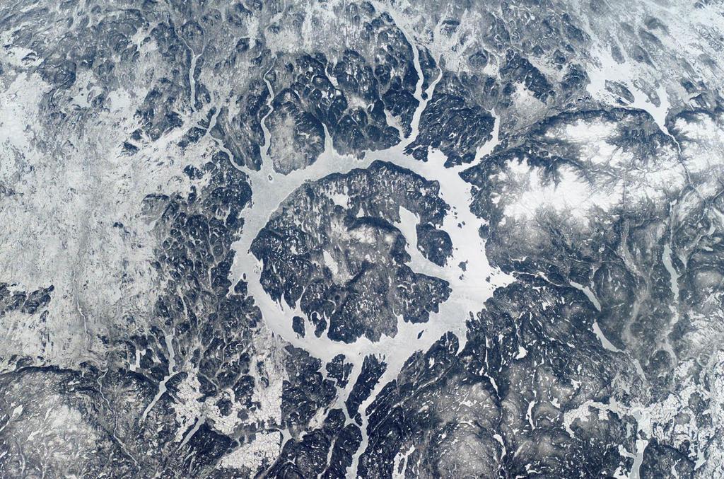 Lago MANICOUAGAN (Quebec, Canada) Diametro