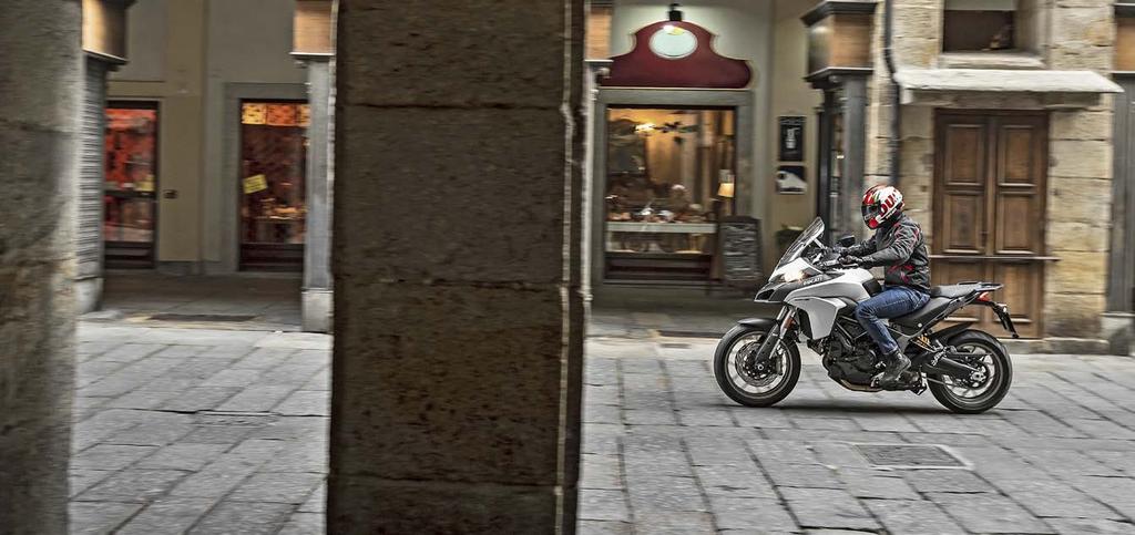 UN MONDO DI EMOZIONI Ducati Multistrada 950 incarna i valori tradizionali Ducati -Style, Sophistication e Performance- e li affianca a una straordinaria facilità di utilizzo.
