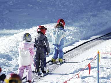 11 Comprensorio sciistico La Thuile gestisce insieme alla francese La Rosière una delle rare aree sciabili a cavallo di due nazioni, l Espace San Bernardo, comprensorio internazionale tra Italia e