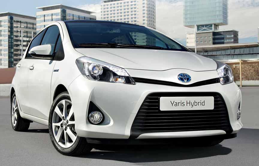 TOYOTA YARIS HYBRID 6 Anche la piccola bada ai consumi Toyota estende la tecnologia Full Hybrid alla piccola Yaris.