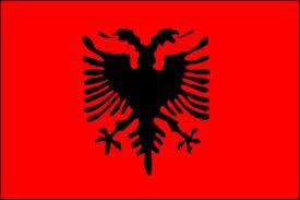 Mi chiamo Pajor. Abito a Tirana in Albania. Sono albanese.
