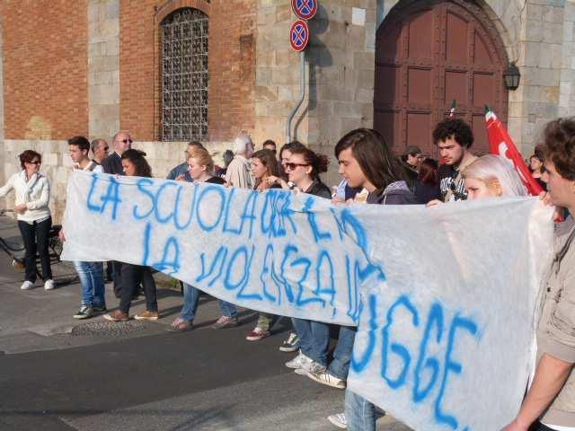 6 di 6 13/11/2012 19:07 Tag Scienze Tasse Università di Pisa 4 ottobre 28 settembre antimafia attività borsa di studio borsa servizi chiesa concorso Diritti A Sinistra diritto allo studio