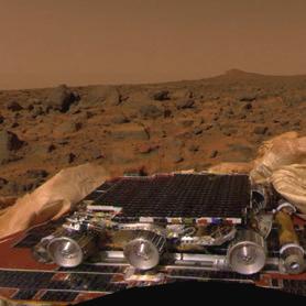 Non solo Marte ospita il vulcano più grande e il canyon più profondo dell intero sistema solare, ma molte delle sue caratteristiche sembrano essere state plasmate dall acqua, la quale, ancora oggi,