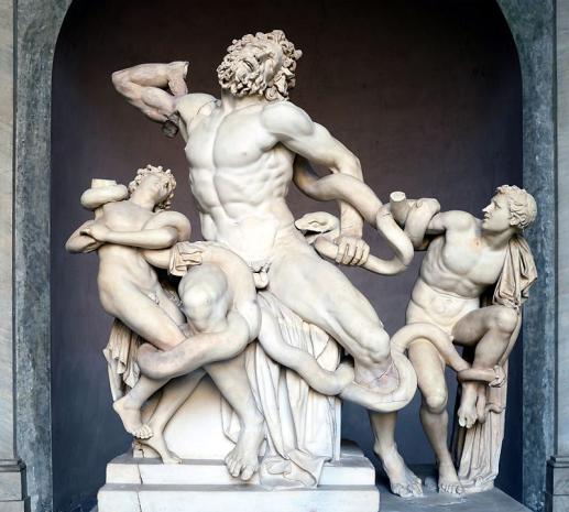 Periodo ellenistico (IV II secolo. a. C.) Il gruppo scultoreo del Laocoonte di Atenadoro, Polidoro e Agesandro, (II I secolo a.c.) rappresenta l'evoluzione della scultura in epoca ellenistica, libera da vincoli estetici ("bello ideale") e padrona della resa del dinamismo ed espressione dei personaggi.