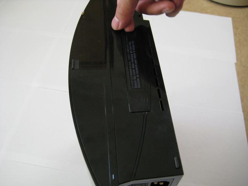 L'attuale PS3 Slim non ha il lettore di schede.
