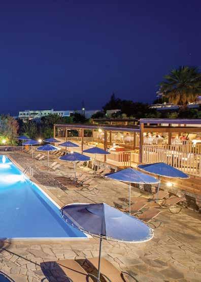 Elounda Breeze Resort Il resort sorge sulla costa settentrionale di Creta, affacciato su una baia protetta dai venti.