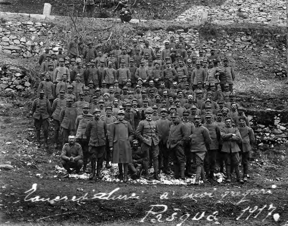 Partecipò alle gare di equitazione di Piazza di Siena. Era anche schermitore con fioretto e sciabola. Partecipò alla Grande Guerra con il grado di Tenente al comando di una compagnia.