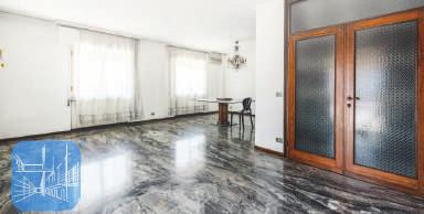 Su tranquilla laterale di Viale San Marco, proponiamo recente appartamento posto al 3 piano in stabile servito da ascensore.