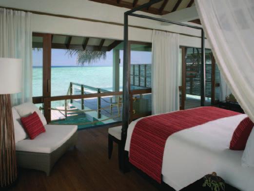 sorge il Four Seasons Resort Maldives at Landaa Giraavaru, una struttura esclusiva pensata per offrire ai suoi ospiti un soggiorno indimenticabile.