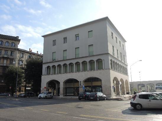 PERUGIA piazza Partigiani piano S1 magazzino A L unità in dismissione è compresa in un immobile di pregio architettonico, sito in posizione presso Piazza Partigiani, punto nodale di accesso alla