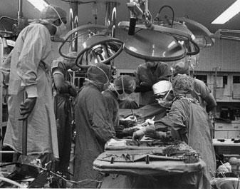 5/5 La scoperta della ciclosporina Malgrado i successi chirurgici, il rigetto degli organi restava un grave problema.