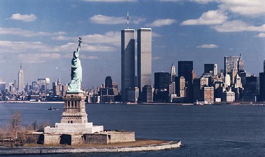 altezza, erano diventate l edificio più alto del mondo. Il World Trade Center venne attaccato per la prima volta dai terroristi il 26 febbraio 1993 che fecero esplodere 1.