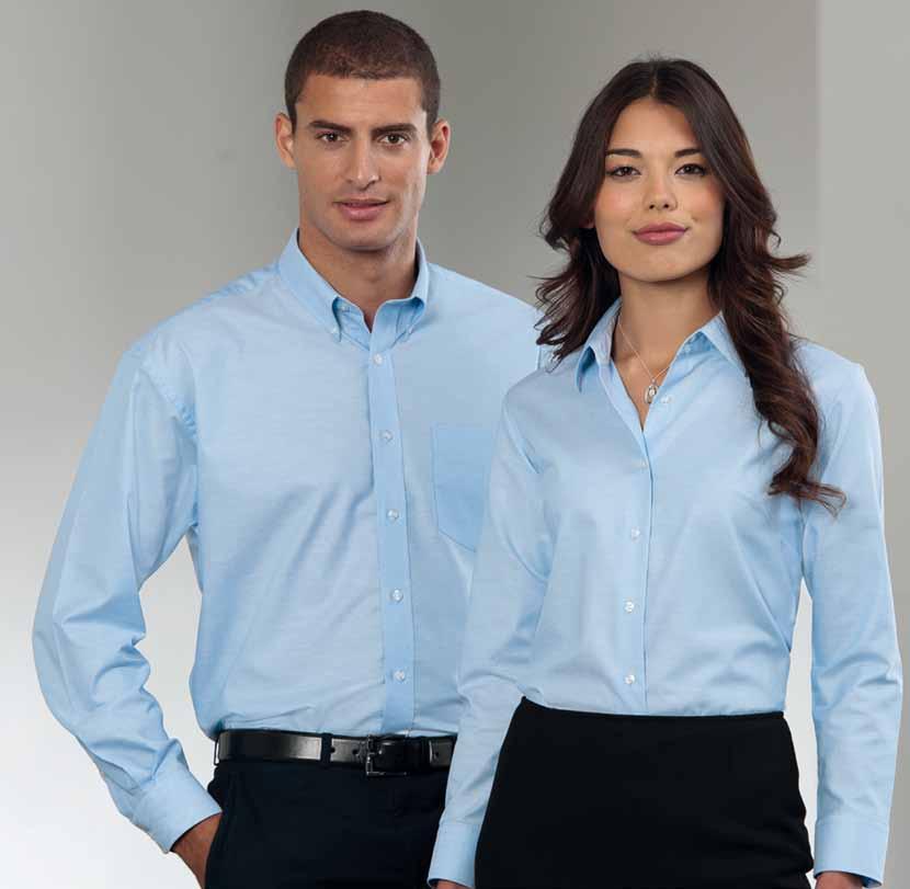 193 JE932M Camicia Oxford manica lunga uomo 70% Cotone, 30% Poliestere. Un must in ogni ambiente di lavoro. Collo botton down, tasca a V lato cuore. Orlo stondato, bottone di ricambio.