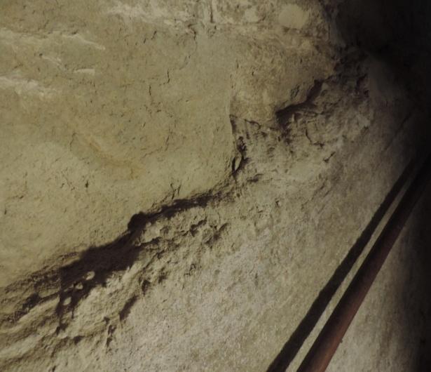 più calcarei e di mare poco profondo della Pietra da Cantoni più antica (20-17 milioni di anni fa BP). Come nei fondali marini attuali, l argilla aumentava verso il largo.
