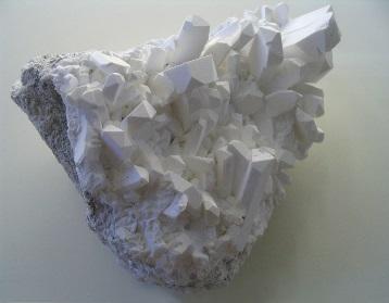 della fluorite estratta viene utilizzata nella produzione di acido