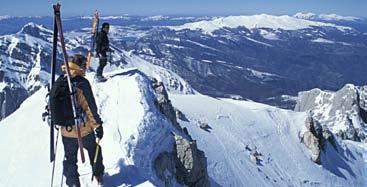 LO SCI-ALPINISMO Sono sempre più numerosi, gli appassionati della neve che, dopo aver affrontato un più o meno lungo tirocinio sulle piste, si lanciano nell entusiasmante avventura dello sci di alta