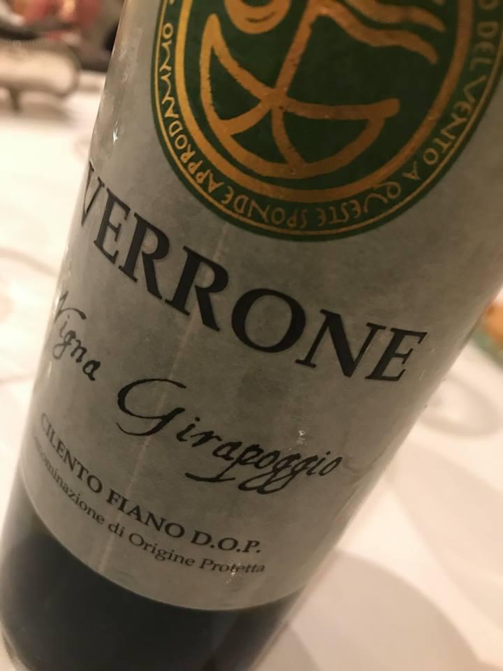 Vigna Giropoggio Cilento dop 2013, Verrone Il più giovane a tavola, ma quattro anni erano impensabili da bere sino a qualche tempo fa.