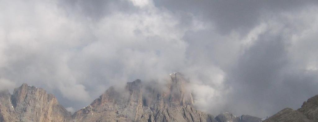 Fenomeni atmosferici Affrontare situazioni meteorologiche avverse in montagna (pioggia, temporali, vento, ecc.