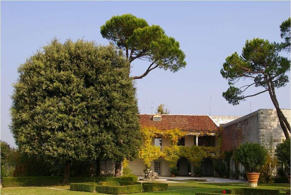 Giardino di Villa Ottolenghi a Monterosso di Acqui Terme (AL) di PIETRO PIETRO PORCINAI IETRO PORCINAI Grazie per l attenzione Ho sempre creduto che i problemi urbanistici NON dovessero essere