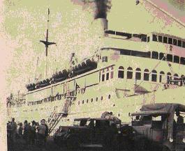 Nave passeggeri Urania Varata con il nome di Hungaria per conto del Lloyd austriaco e rimasta in arsenale sino alla fine della prima guerra mondiale, in origine il battello disponeva di due fumaioli