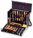 210 Cassetta metallo 34 utensili 5 scomparti 1764 Metal tool box with 34 tools 5 tray 0050.307 1020.067 0050.410 1020.089 0050.612 1020.101 0052.108 1020.123 0052.210 1020.145 0347.