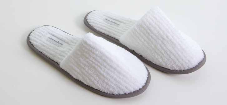item: pantofola slipper materiali materials: spugna"velour trapuntato"