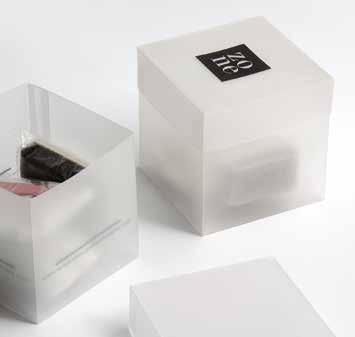 LBA17640 articolo item: vanity kit packaging: scatola quadrata piatta flat squared box materiali materials: cartoncino 320 gr cardboard paper 11,28