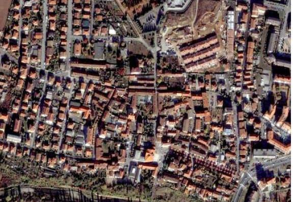Foto 3.2.1 A: Vista Beinasco centro 3.2.2 Borgaretto E in questa frazione che si colloca la principale concentrazione residenziale della città.