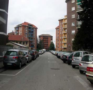 Data la presenza di tali strutture si riscontra una forte carenza di posti auto soprattutto nelle zone ad esse attigue, in particolar modo su Strada Torino.