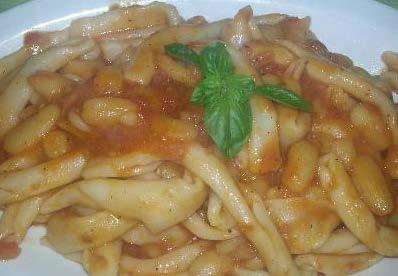 PRIMI PIATTI FILEJA CON FAGIOLI RICETTA INGREDIENTI 24 g pomodori pelati 12 g fagioli secchi 6 g sedano 5 g olio extravergine di oliva 4 g cipolla 4 g aglio sale e peperoncino q.b.