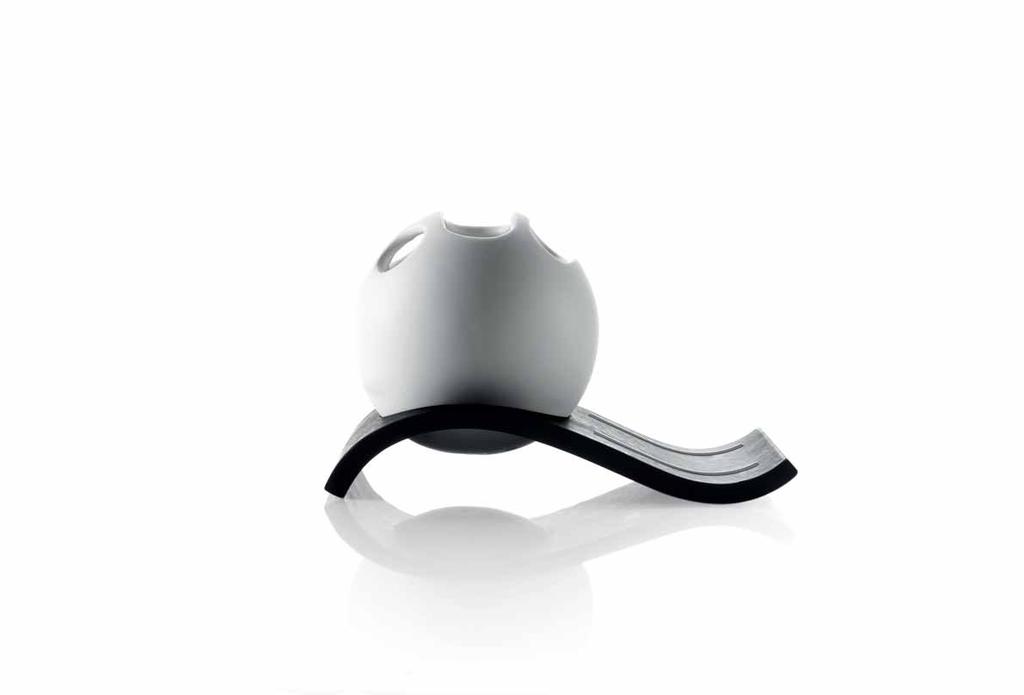 AWAY 1 Design Luca Artioli & Marco Pulga A09 01 M Pen holder Dark brown wood / white stoneware 8