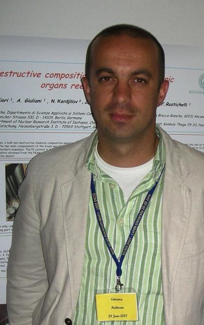 Dr. Adrian MANESCU Tel. 071-220 4603, a.