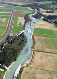 Il fiume Drava è il quarto affluente del Danubio per lunghezza e attraversa cinque Stati (Italia, Austria, Slovenia, Croazia e Ungheria); il fiume Isel scorre nel Tirolo Orientale (Austria) e si