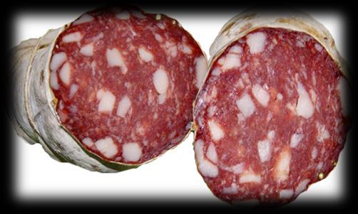 : GTIT10 Peso circa 3 Kg La finocchiona è fatta con carne di maiale macinata e aromatizzata con semi di finocchio, e bagnata con vino rosso.